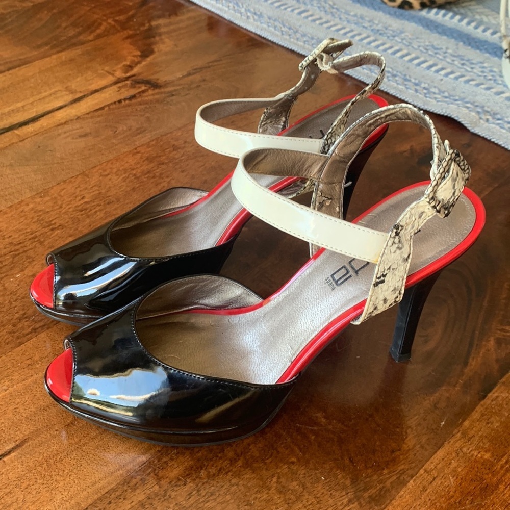 Moda Spana Peep Toe Sandals 8.5